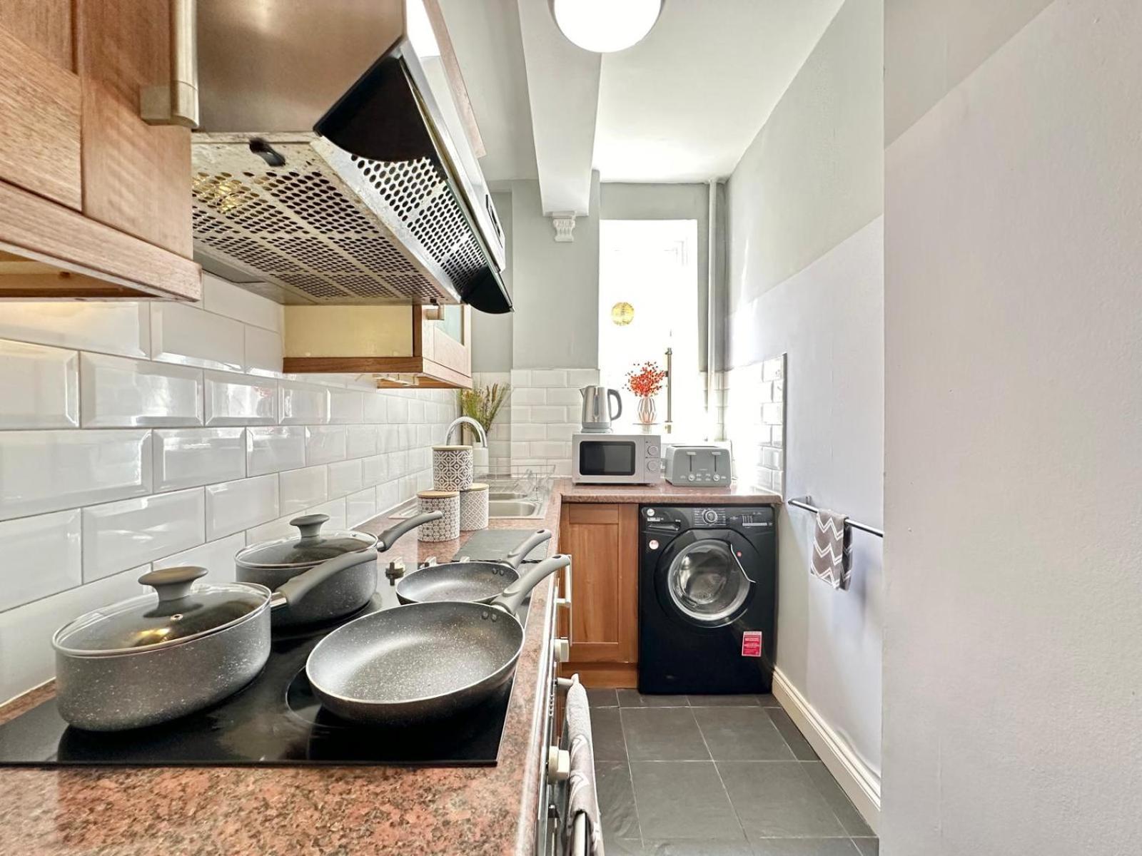 Hyde Park One Bedroom Apartment
